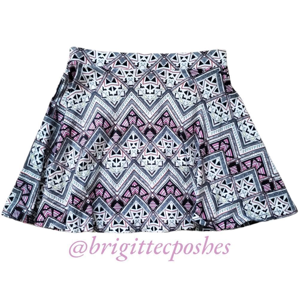 VICTORIA'S SECRET PINK Flirty Printed Skirt
